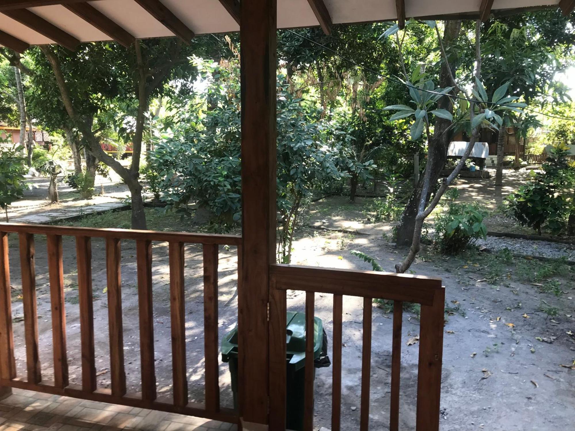 Pondok Wisata Gili Lampu Labuhan Pandan エクステリア 写真