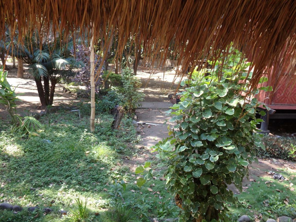 Pondok Wisata Gili Lampu Labuhan Pandan エクステリア 写真