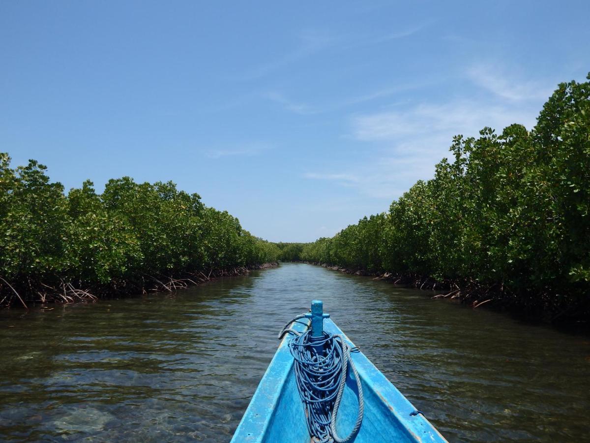 Pondok Wisata Gili Lampu Labuhan Pandan エクステリア 写真